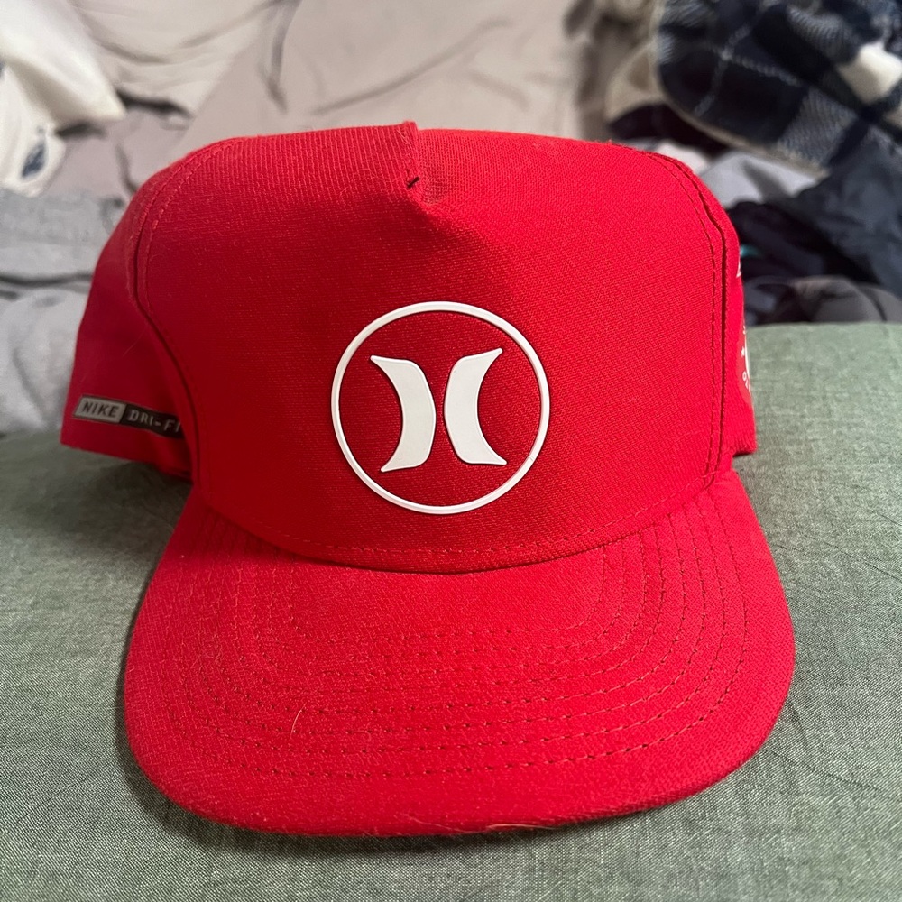 Hurley dri-fit snap back